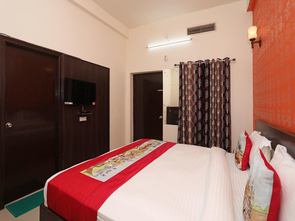Oyo 11041 Hotel Taj Ansh アーグラ エクステリア 写真